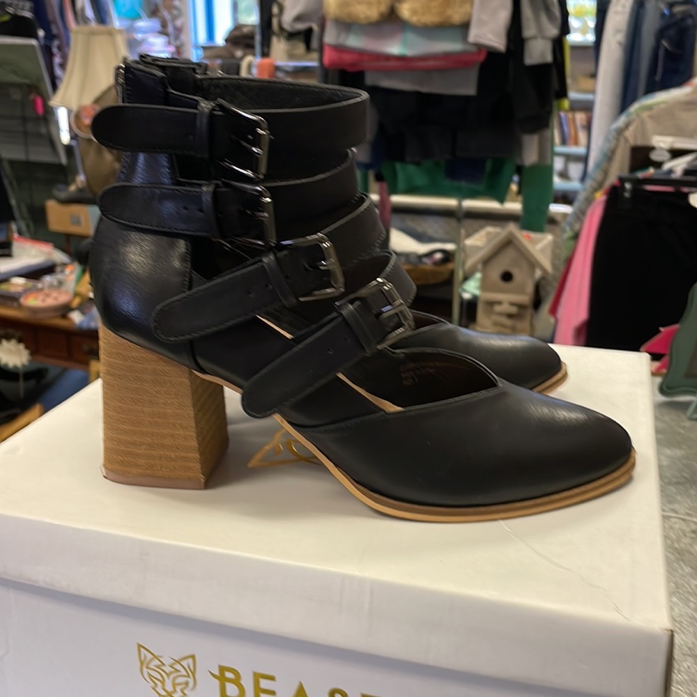Beast Fashion women's shoes, size 8 black Claira style - Picture 5 of 8
